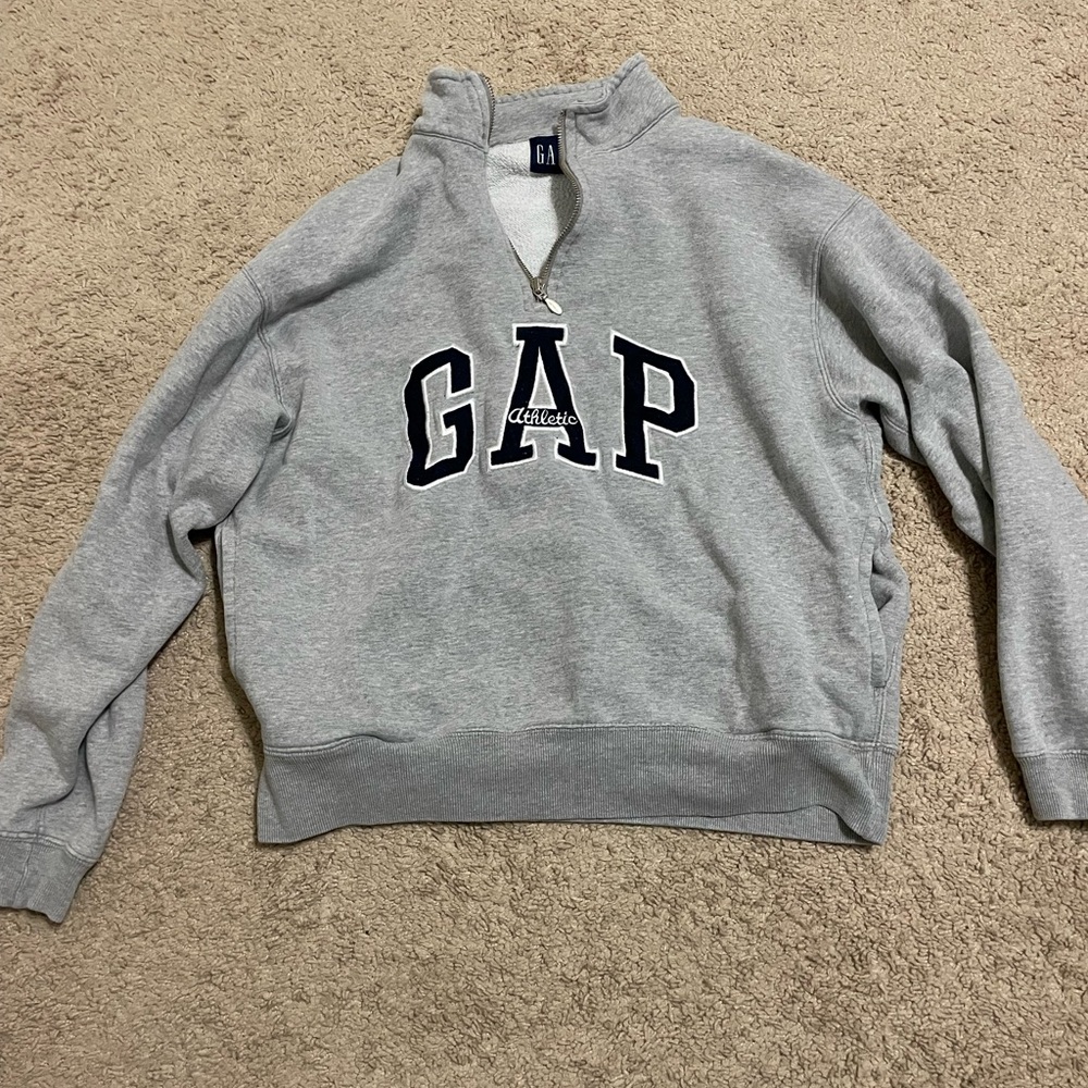GAP pull over